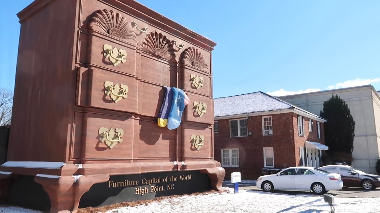 The Massive Roadside Oddities of Winston - Salem North Carolina / Winter Road Trip Thru Ice & Snow