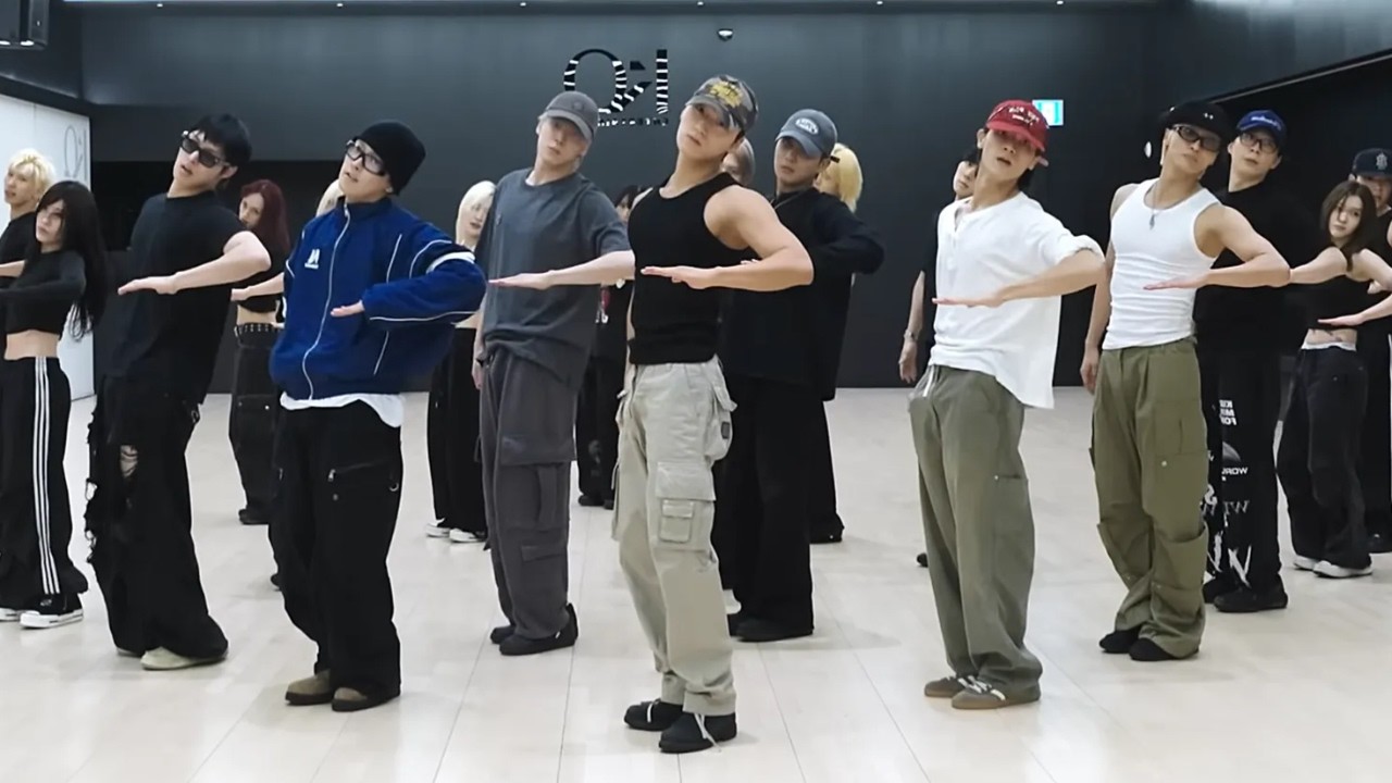 ATEEZ - 'BAD' Dance Practice [MIRRORED]