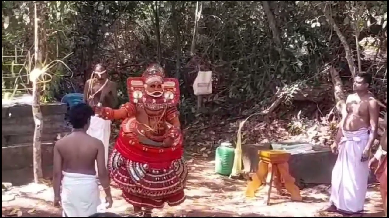 #നാട്ടിൽസർവ്വഐശ്വര്യങ്ങളുംചെരിഞ്ഞുകൊണ്ട് കാലിചാൻ തെയ്യം 🙏🙏🙏🙏#