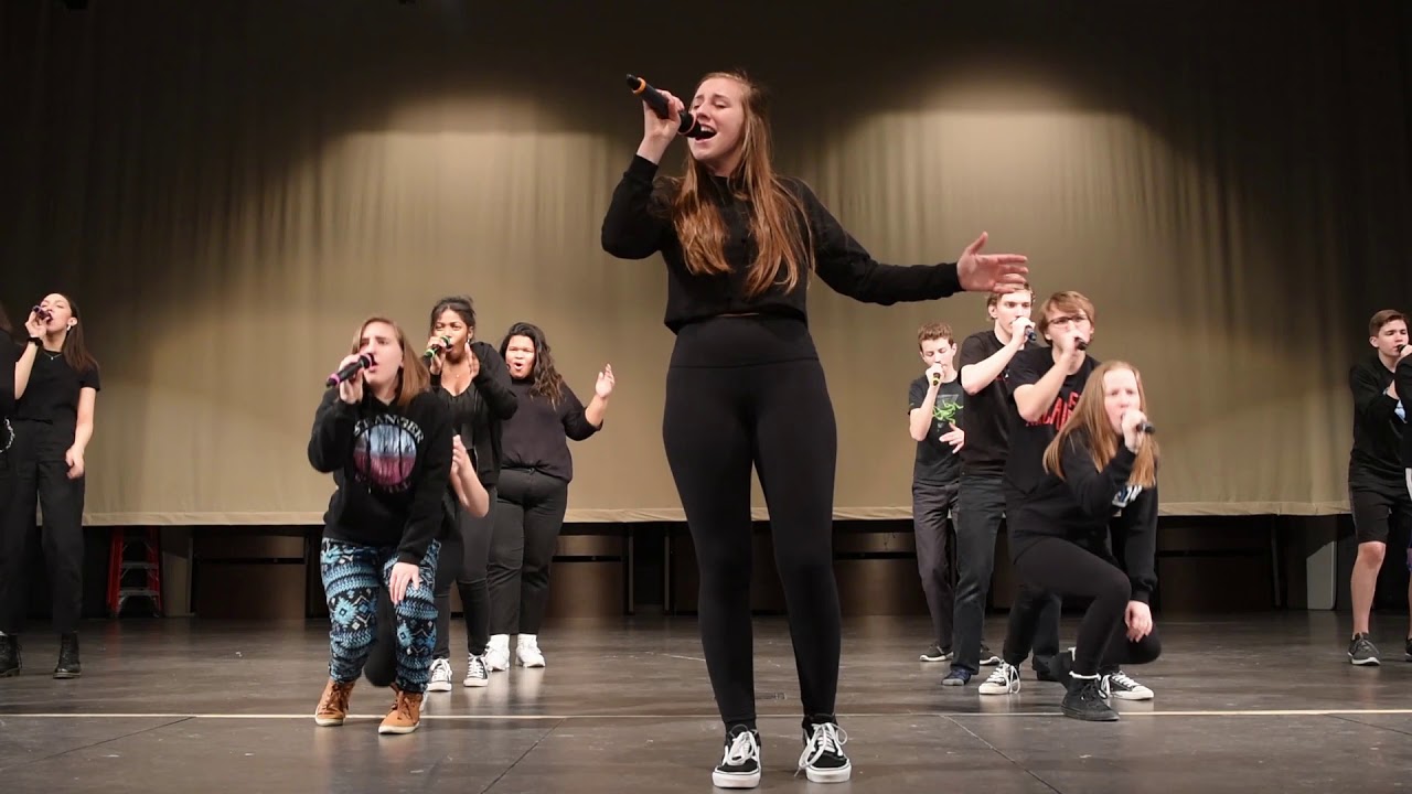 Skyline Blues a cappella group practices for national competition
