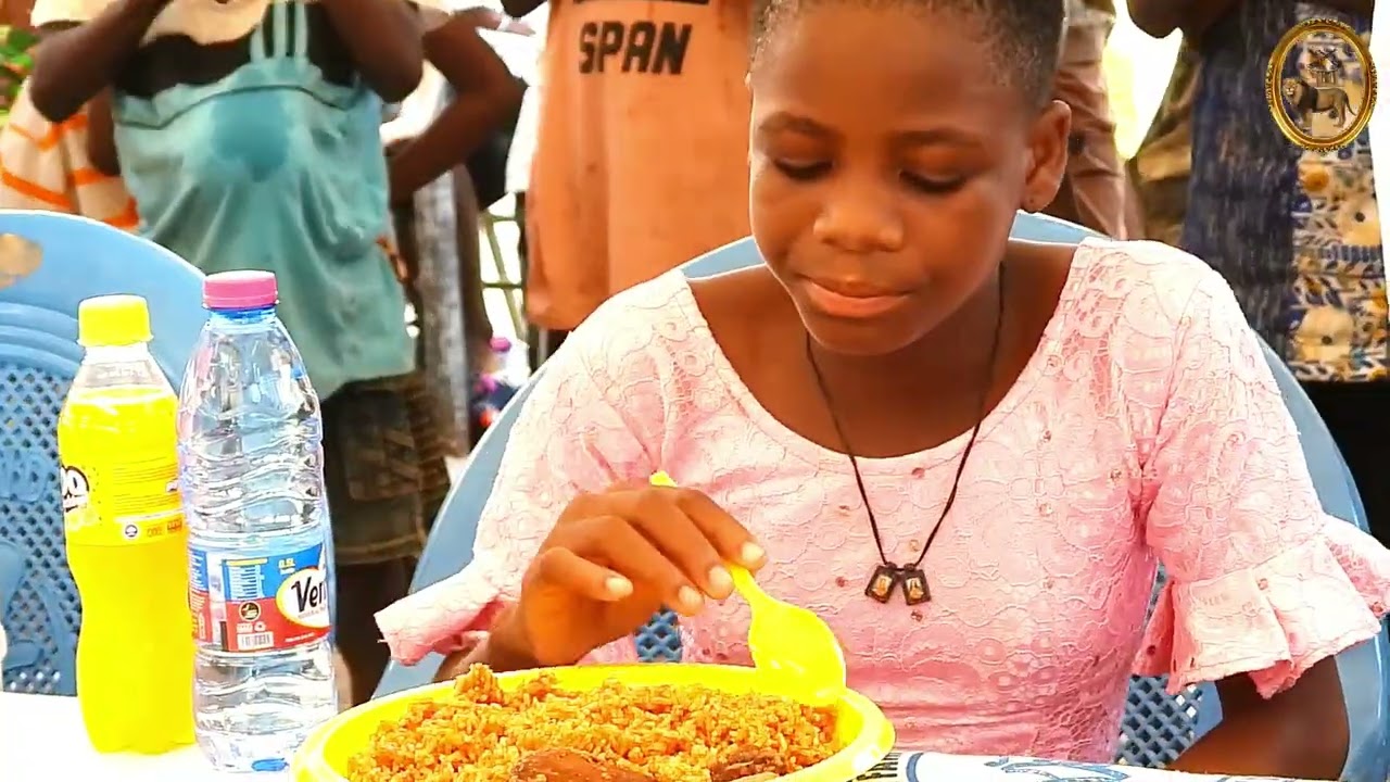 BATEKPOR TTDG VII Celebrates 2025 Christmas with Children of Anyako-Konu & Seva at his Palace.