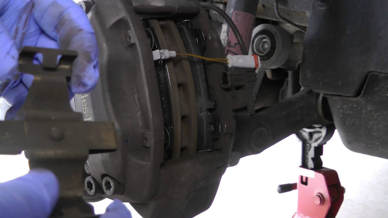 2006 Mercedes E350 replace front brake pads