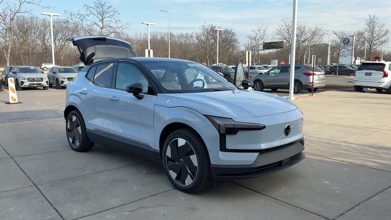 2026 Volvo EX30 Ultra Highland Park, Evanston, Deerfield, Lake Forest, Winnetka, IL