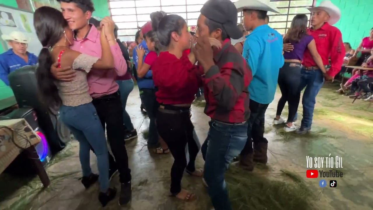 Los que querían VER Al TILÍN aquí está con todos los poderes