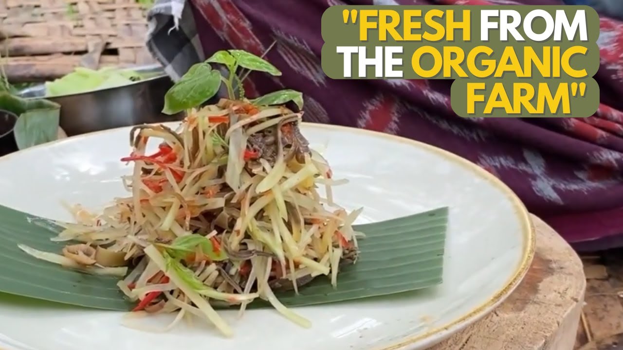 Get Your Daily Boost: Healthy Banana Blossom & Papaya Salad Recipe | Taman Dukuh | Farm Cooking