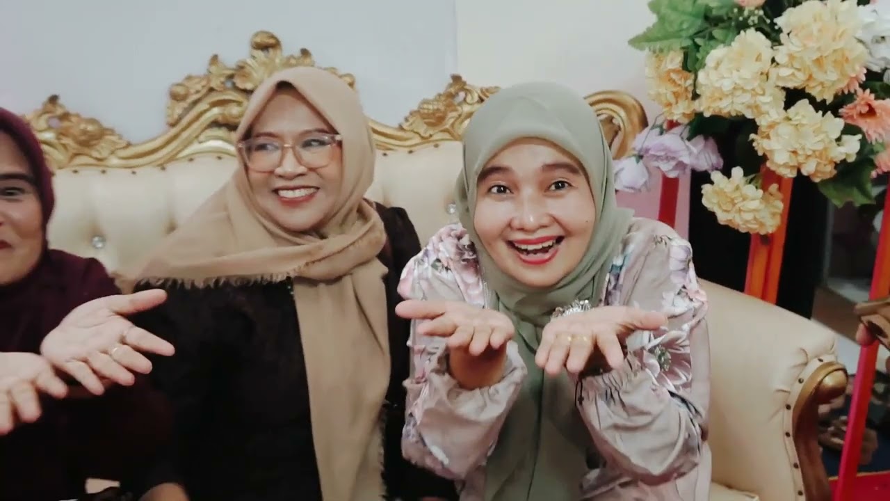 Momen penyambutan pengantin