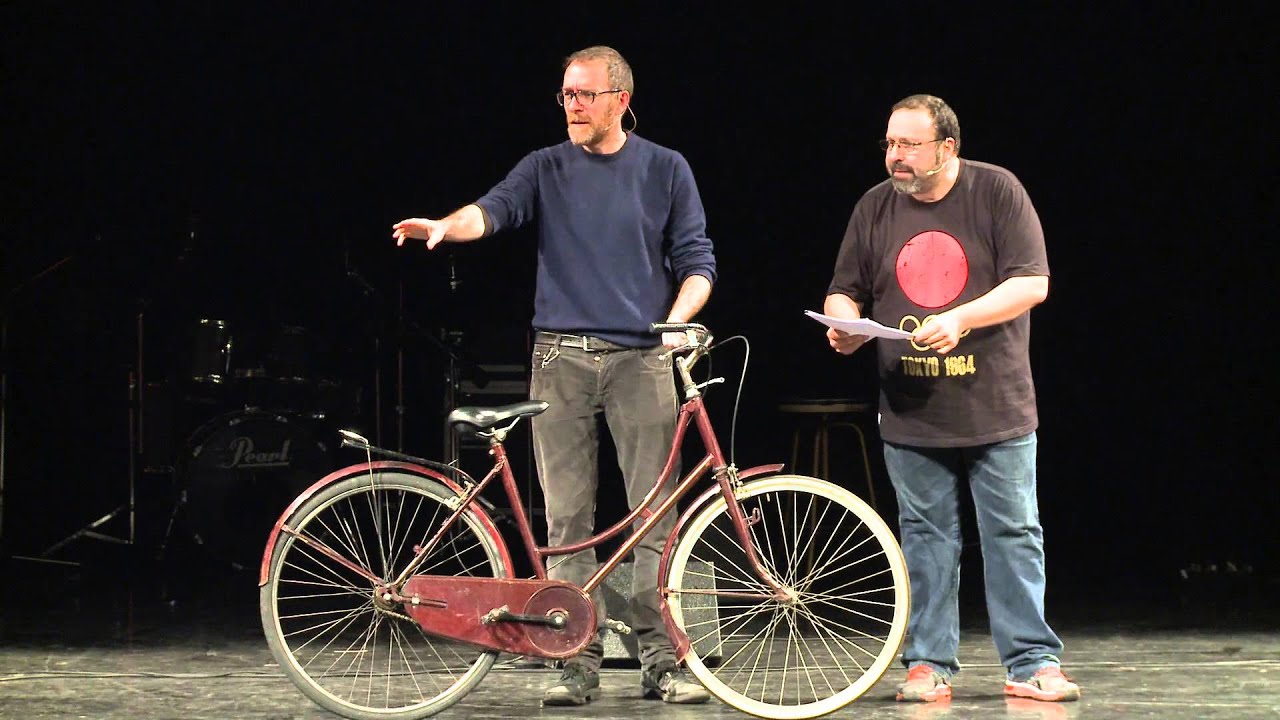 Valerio Mastandrea e Massimiliano Bruno, Battitore di un'asta benefit.