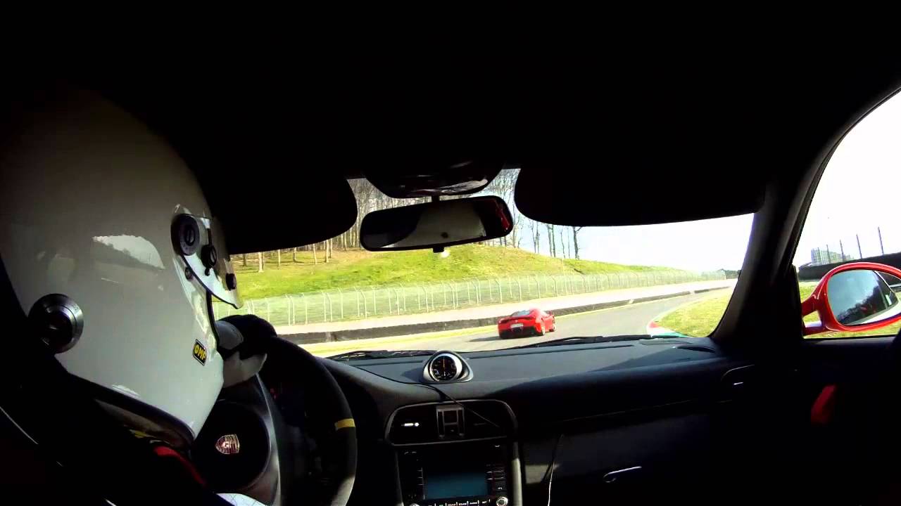 Porsche GT3 RS vs Ferrari 458 Speciale at Mugello Circuit