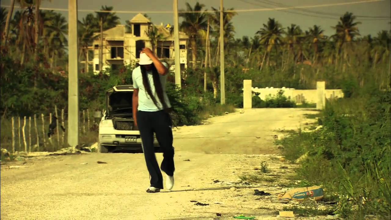 Benaissa - Voodoo [official video]