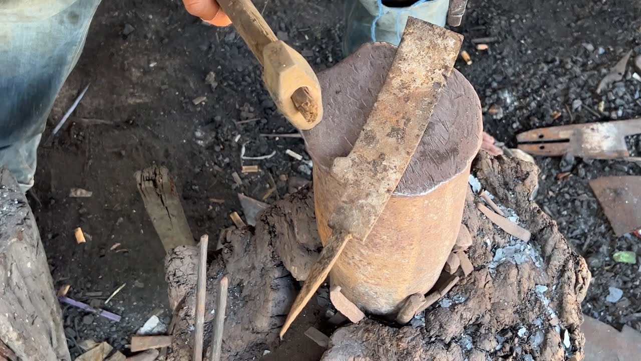 Knife Making - Forging A Simple Hunting Knife From The Rusty Steel