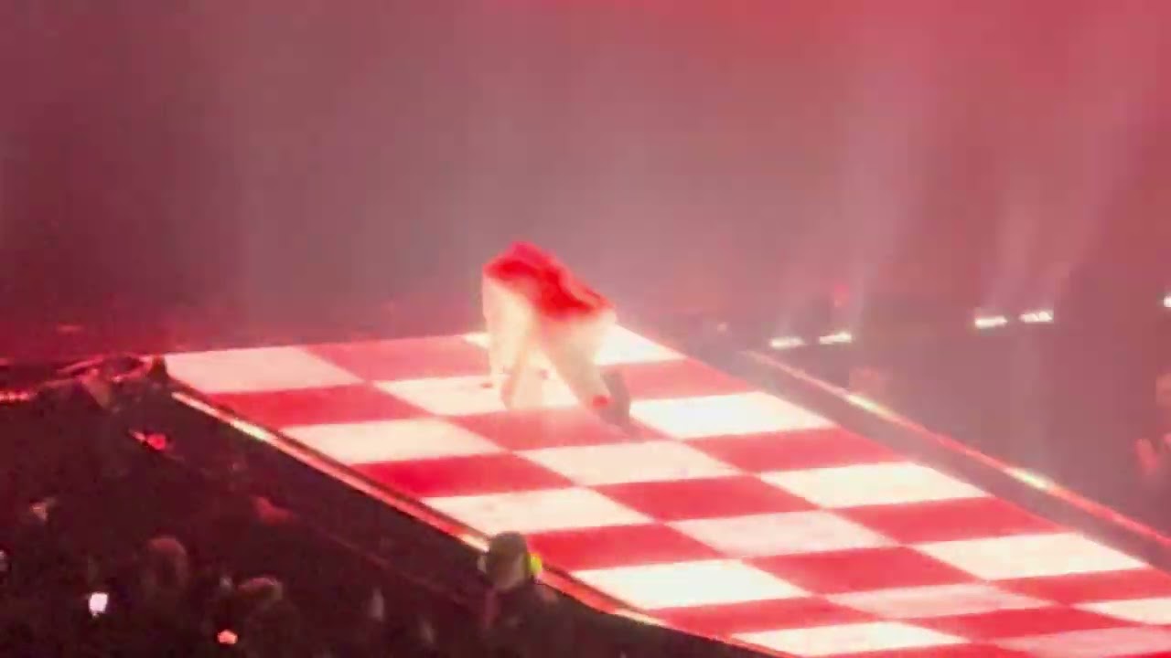 Abracadabra 🪄 (Remix) Ballroom Battle - Lady Gaga Live at Climate Pledge Arena in Seattle 8/7/2025