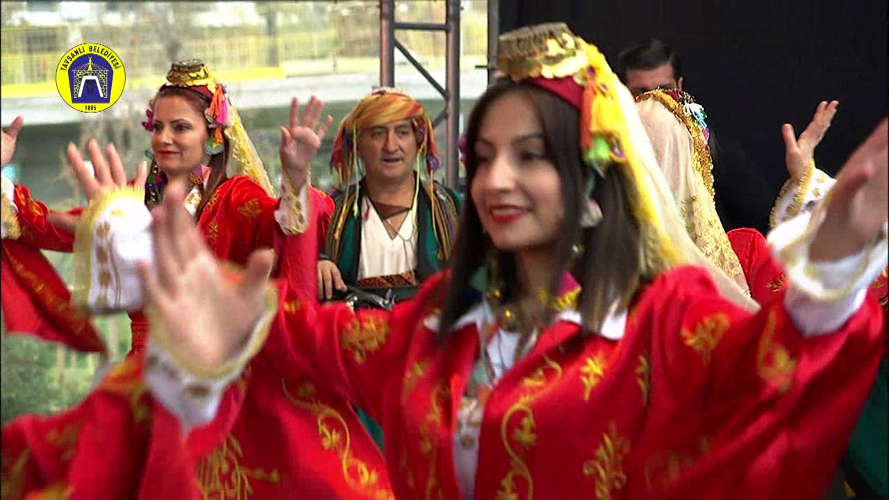Tam Bana Göre Festival'de Tavşanlı Halk Oyunları Gösterisi