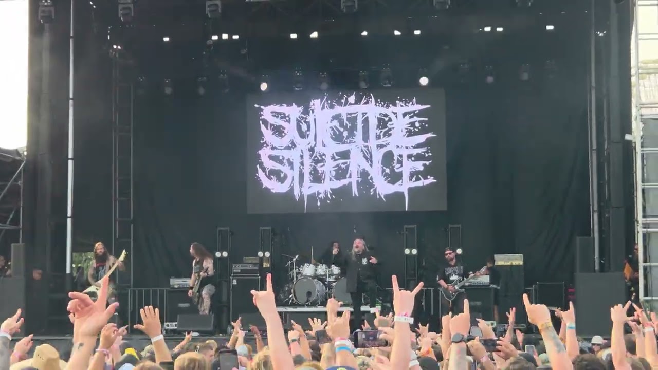 Suicide Silence  - Unanswered - Live at Louder Than Life (9/19/2025)