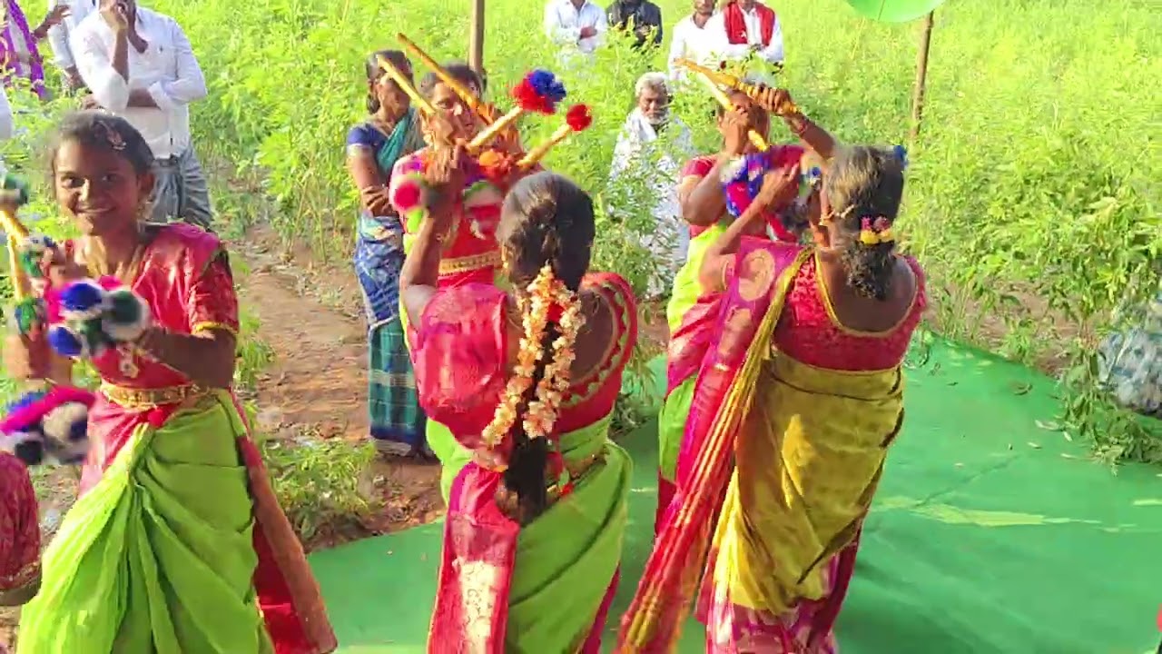 పార్ట్2   మంత్రు నాయక్ కోలాటం లోయపల్లి 
