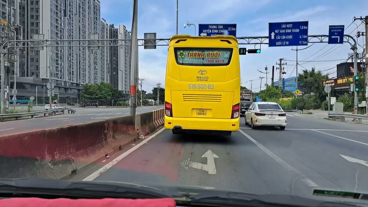 Lối miền tây vào Sài Gòn đến Sân Bay Tân Sơn Nhất trưa ngày 16.06.2024