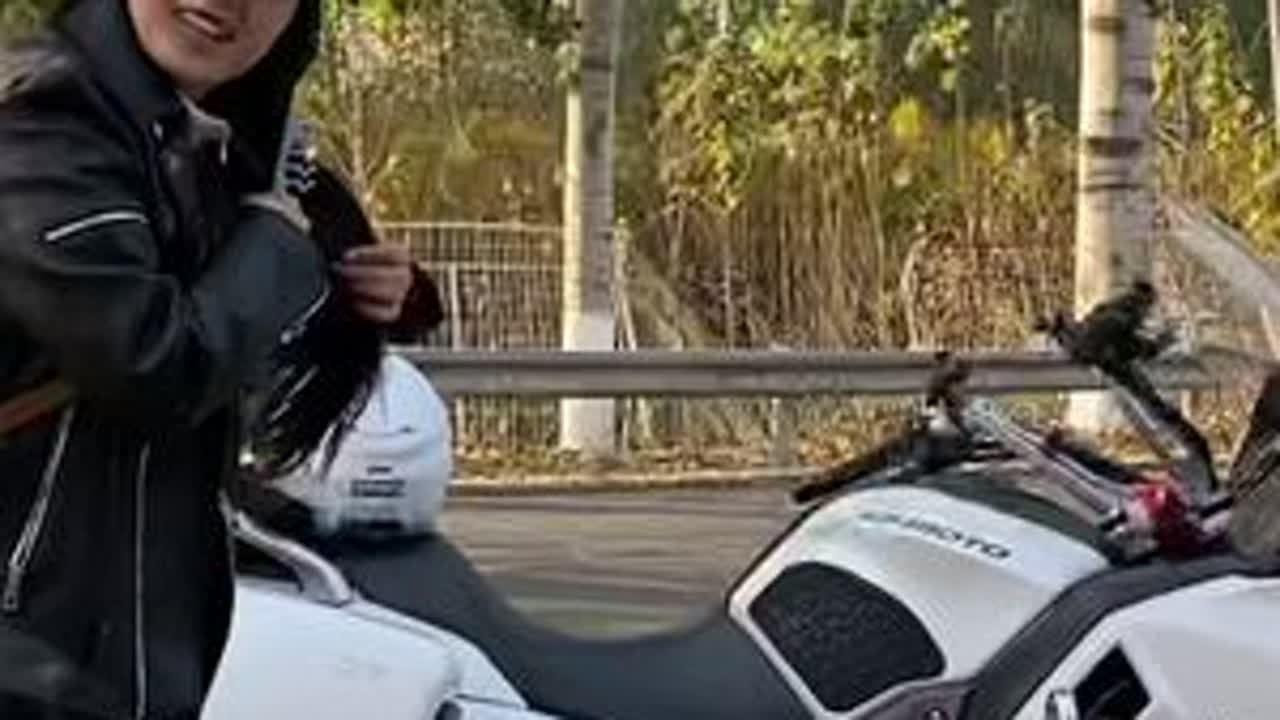跟最好的朋友骑行在路上，蓟县泥河#自由自在有所热爱 #一起享受大自然的美 #远离城市的喧嚣 #山顶的风景一定值得 #志同道合的人才会喜欢同一片风景