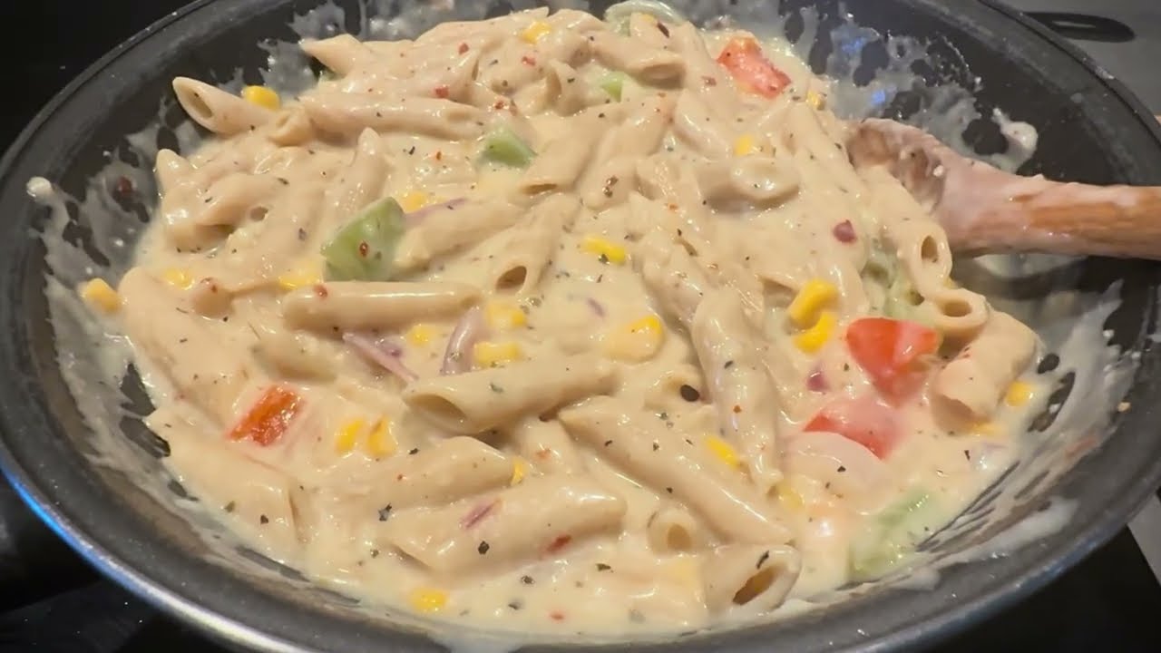White Creamy Veg Penne Pasta - Tamil | வெள்ளை வெஜ் பென்னே பாஸ்தா செய்வது எப்படி - தமிழில்