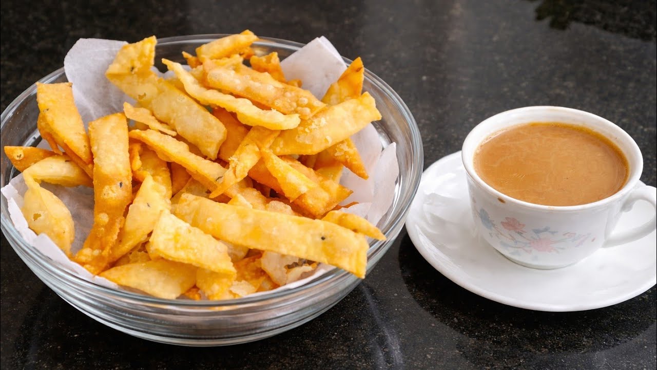 Crispy Namak Pare Recipe | Tea Snacks Recipe | Perfect Homemade Namak Pare Recipe With Tea ☕️
