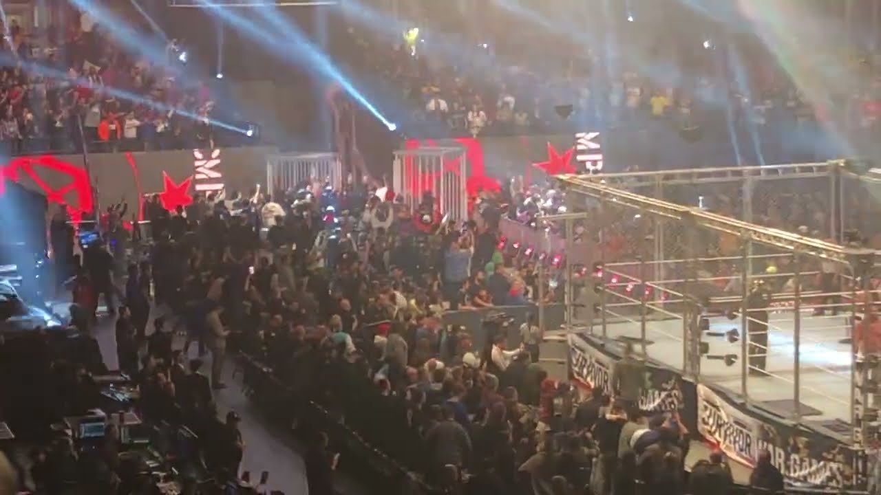 CM PUNK RETURNS AT WWE's SURVIVOR SERIES IN CHICAGO