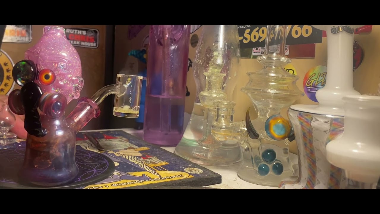 Mango Glass Opal Eye Mini Rig with Bear Quartz flat bottom banger