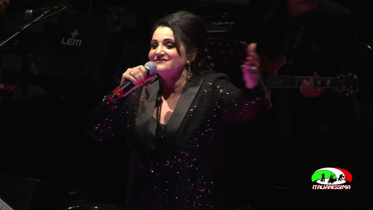 ROBERTA CAPPELLETTI LA VOCE DEL SILENZIO canta dal vivo  #robertacappelletti #italianissima