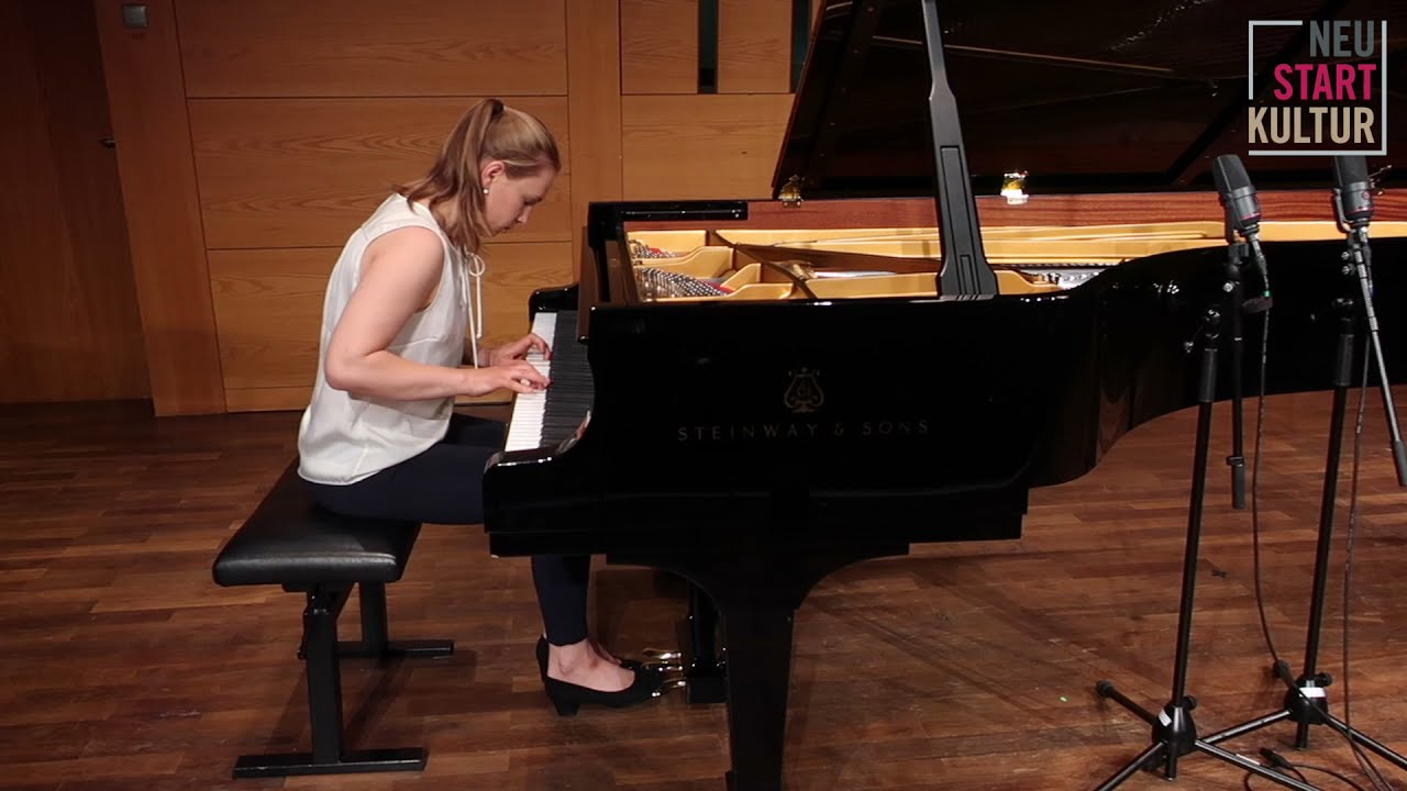 Menuett in G minor, BWV Anh. 115 by Christian Petzold from the Notebook for Anna Magdalena Bach