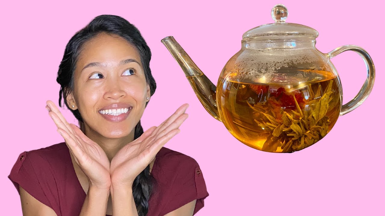 Flowering tea time lapse // Close up of how a tea flower blooms in water and how it's made