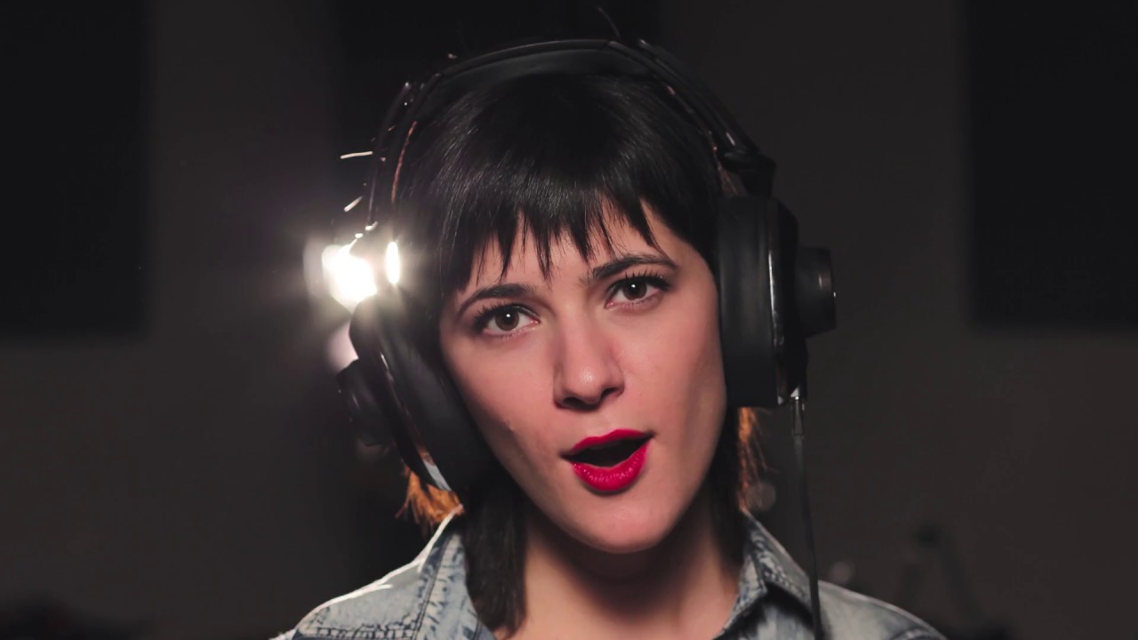 Knocks Me Off My Feet (Live) - Sara Niemietz & Will Herrington