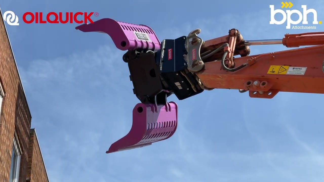 PRODEM Heavy Duty Selector Grab + OilQuick Coupler at South London UK demolition site