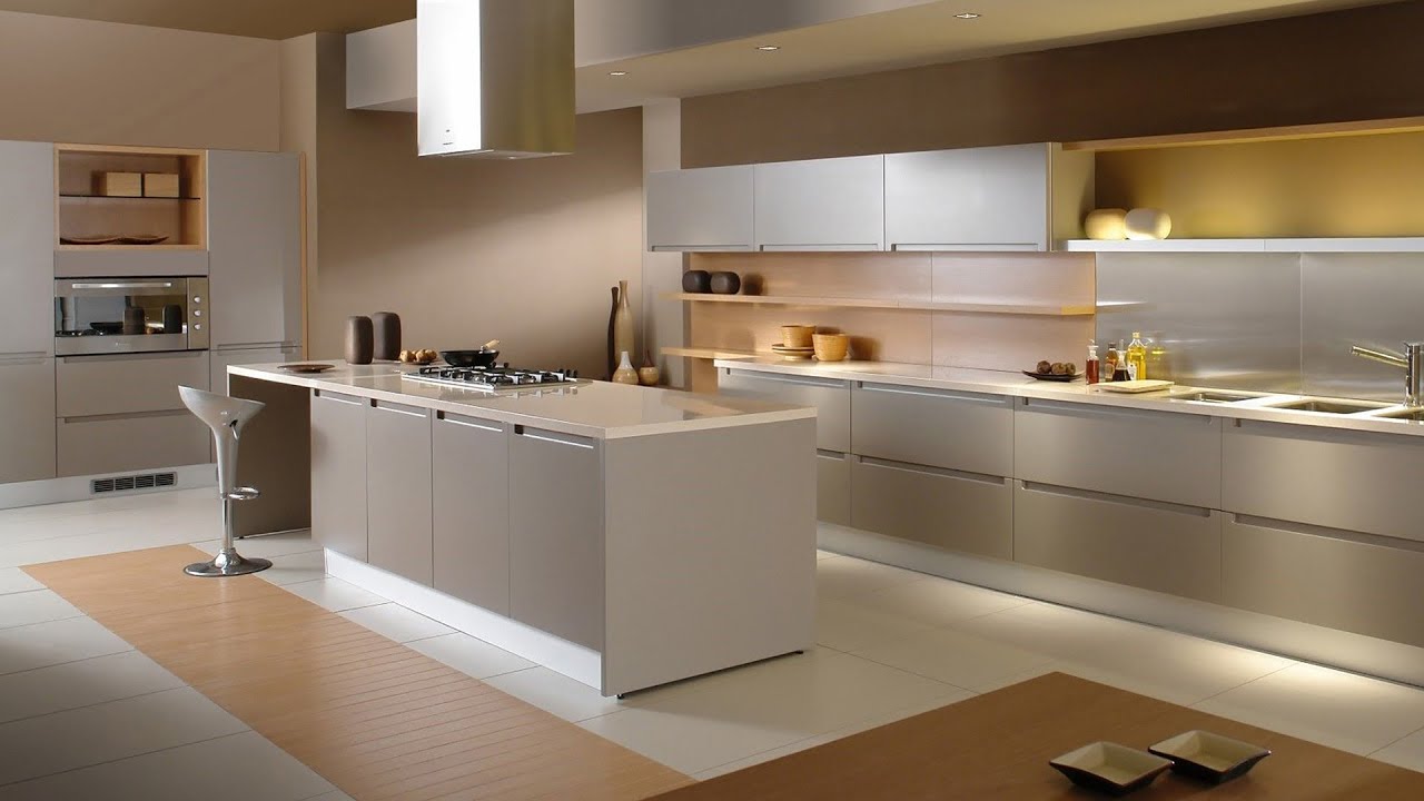 Cocina moderna con isla. Cocina Lúmina de Johnson Acero. Cocina con diseño premium.