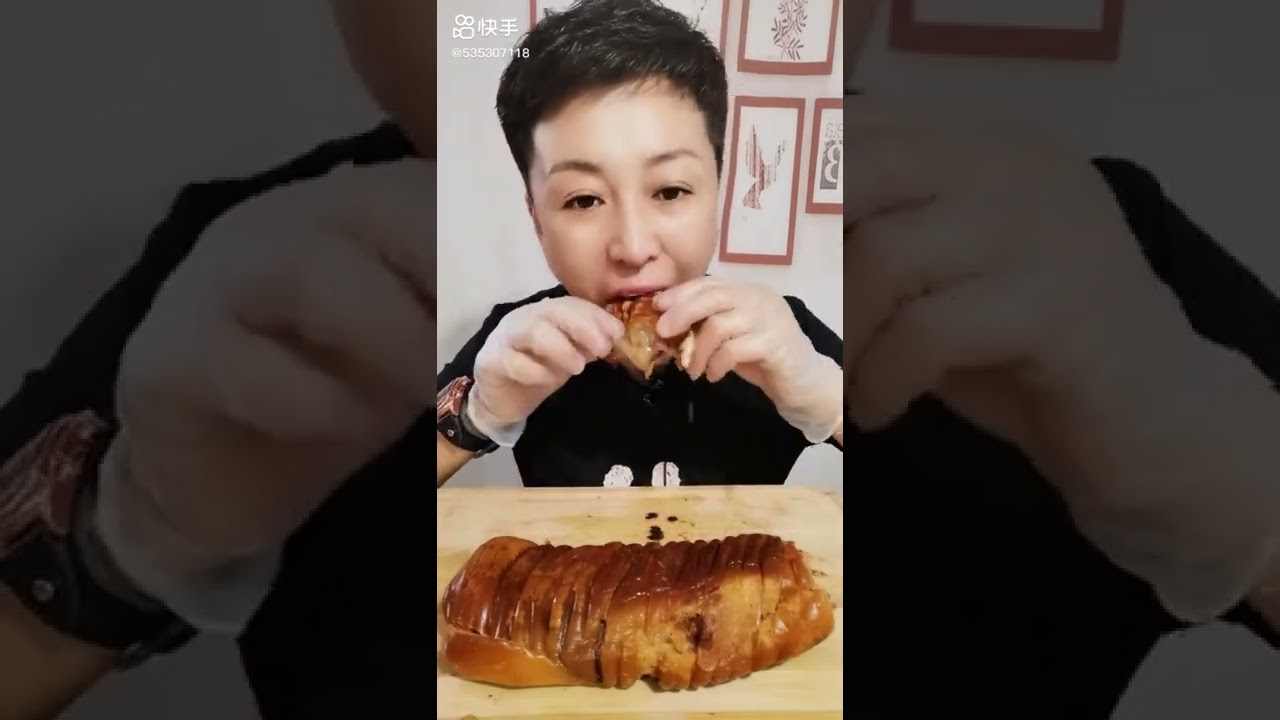 [Portrait] Mukbang ASMR | Fried Mochi Bread 爆浆麻薯面包