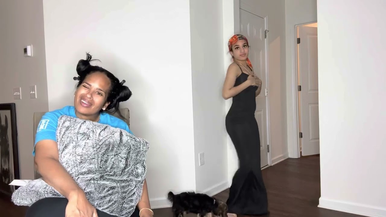 MY OVERPROTECTIVE MOM RATES MY FAVORITE SEXY OUTFITS | Ft. TEMU *is it worth it ?