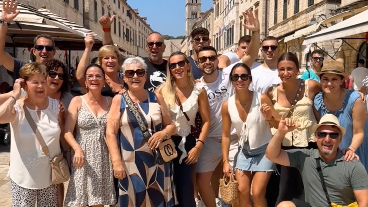 Testimonios Reales de Viajeros en Crucero | Experiencias de Personas de Diferentes Pa&iacute;ses