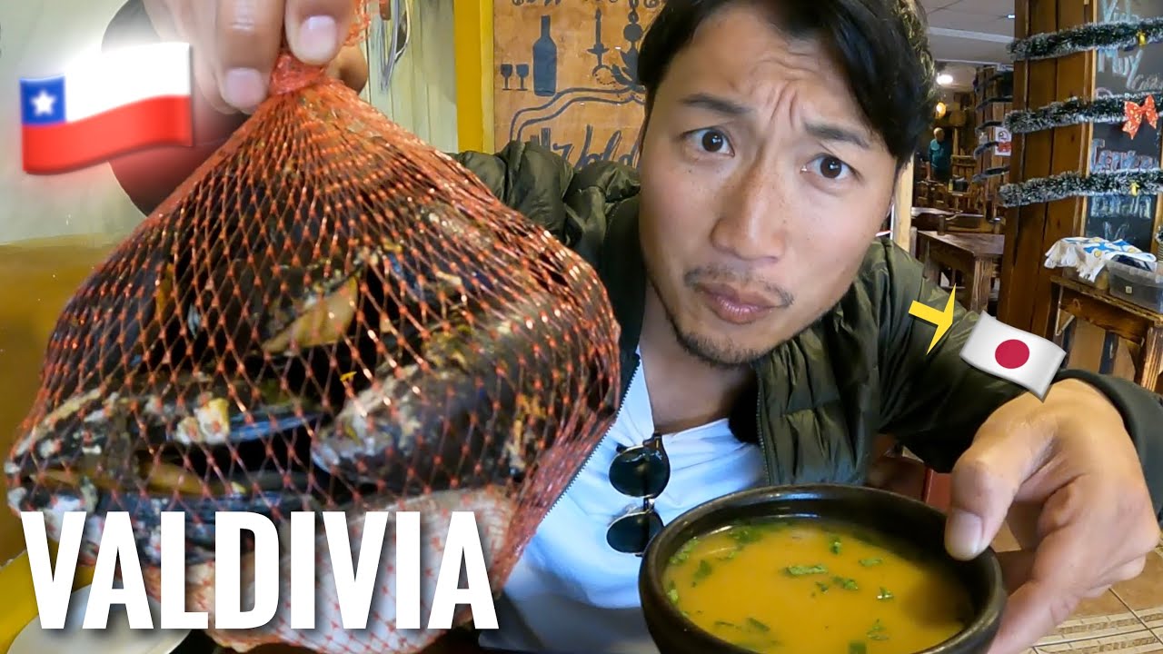 Probando comida callejera chilena en VALDIVIA! 🇨🇱 | Japonés reacciona a HUMITA, PULMAY