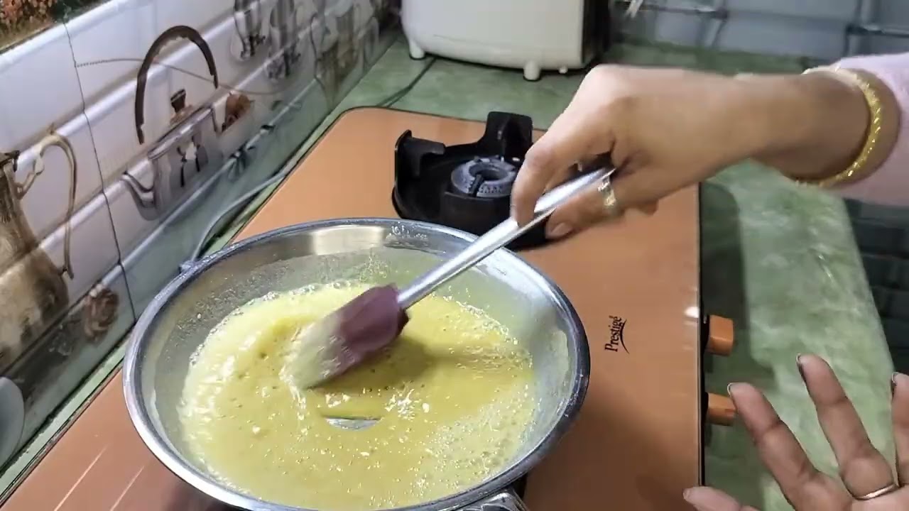 Banaras ka famous winter ka  magdal mithai 