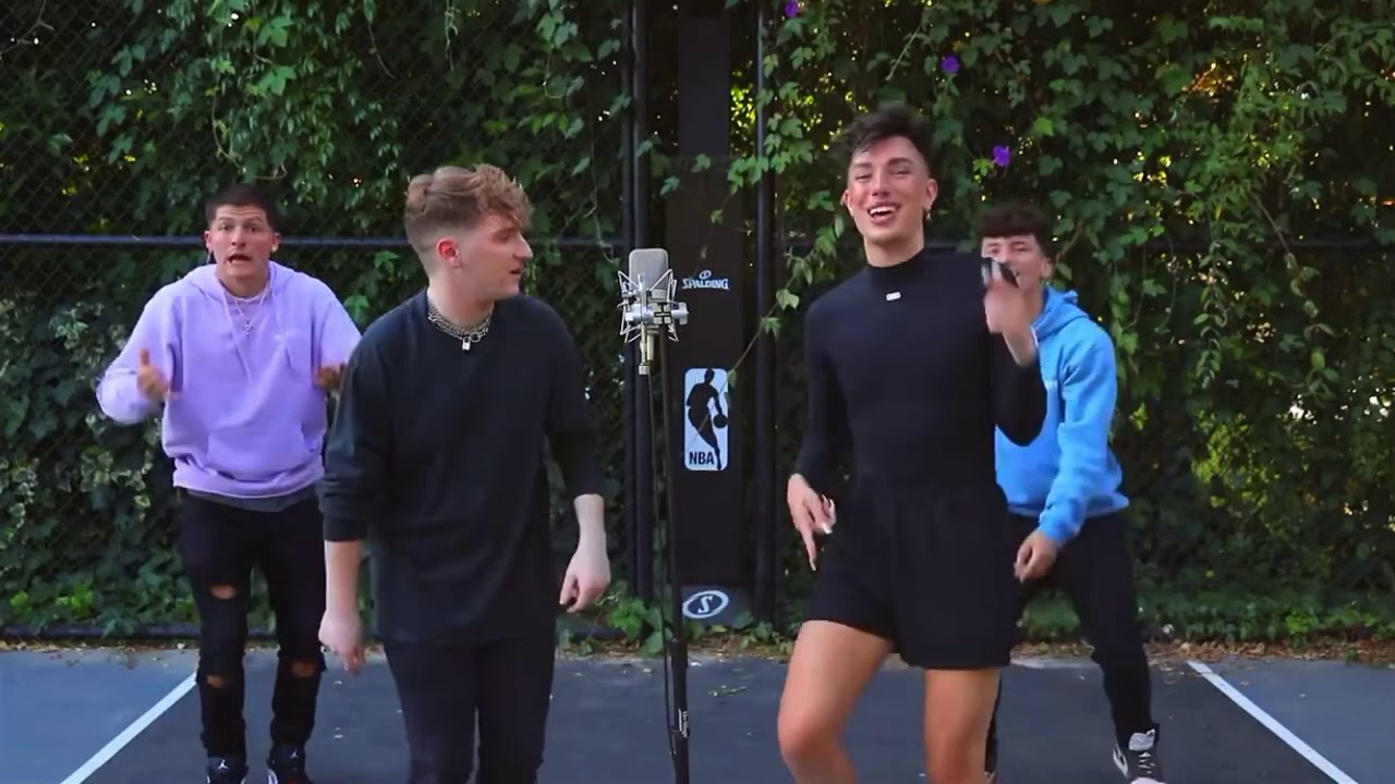 James Charles sings I like your Gucci shoes 👟