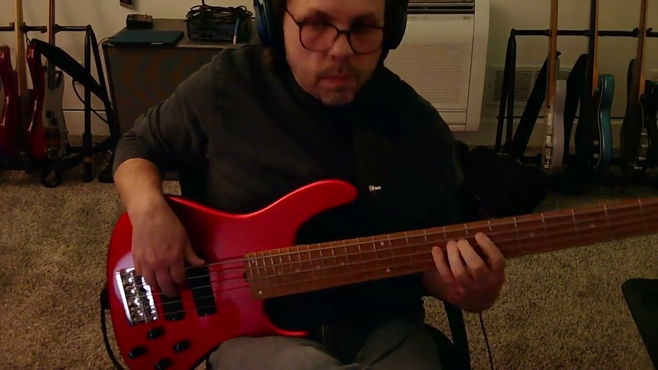 Stevie Wonder -- Sir Duke (Bass cover)