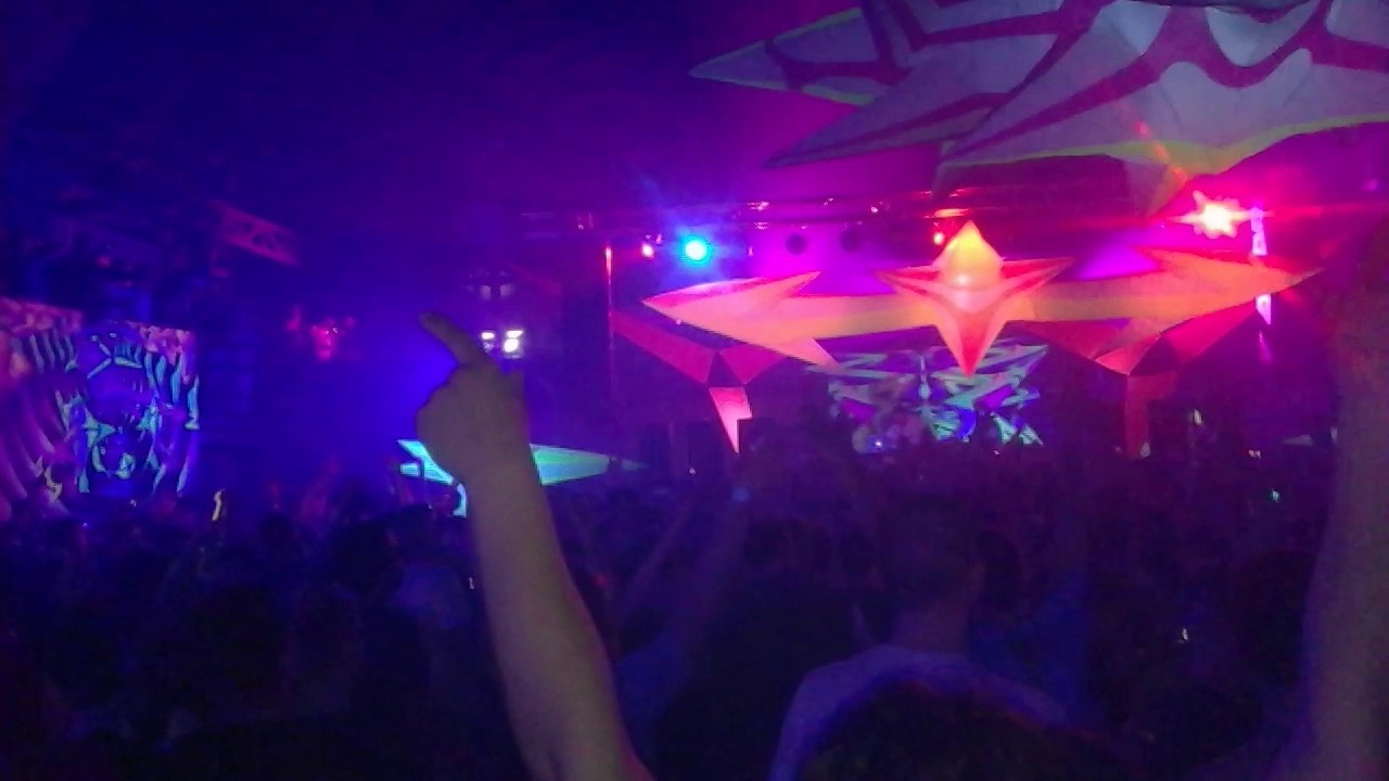 Bizarre Contact - Out of your love LIVE