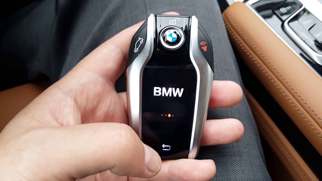 Дисплейный ключ BMW