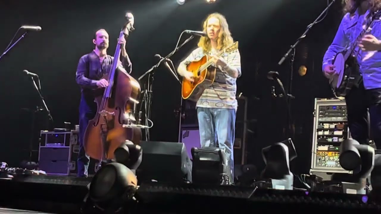 Big Spike Hammer (encore) Billy Strings 12/15/2023 Wilkes-Barre, PA