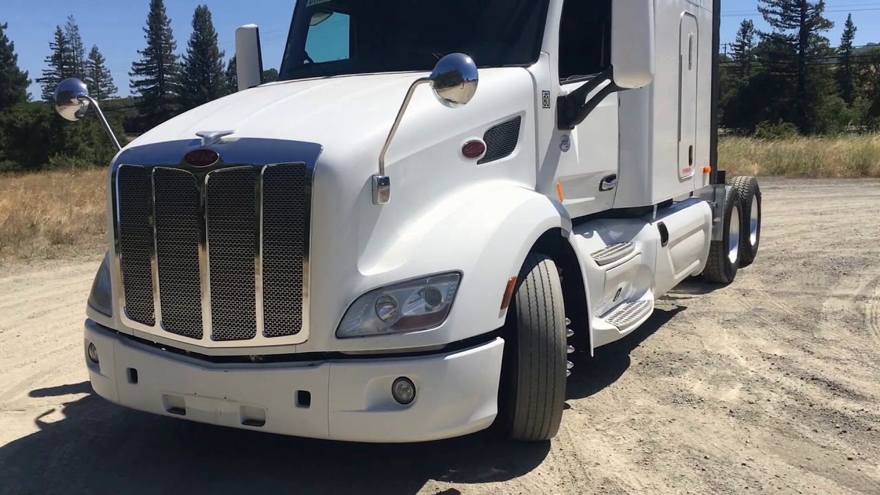 2013 Peterbilt 579 Sleeper For Sale / CharterTrucks.com - u11311