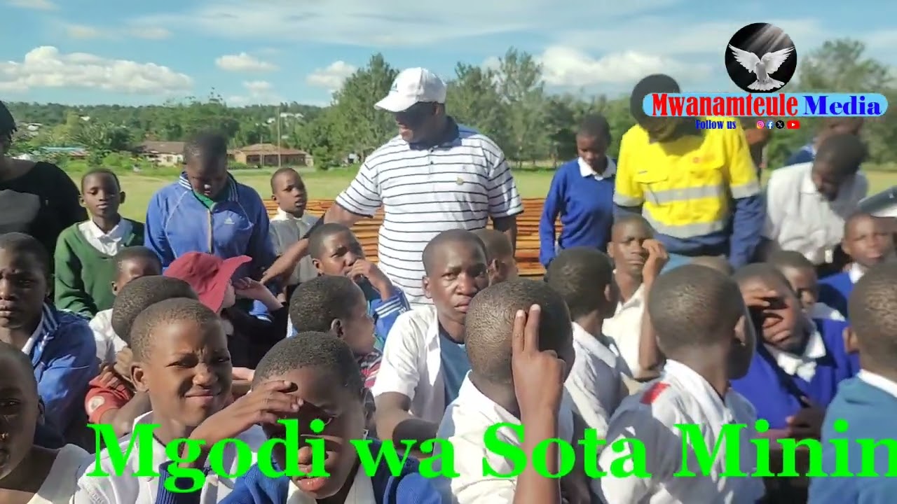 SOTTA MINING CORPORATION YATOA MADAWATI KWA SHULE ZA MSINGI NA SECONDARY SENGEREMA.