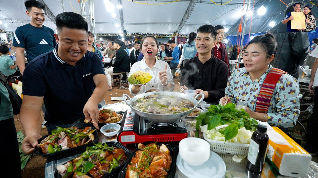 Xuyên Việt về Yên Thế Lễ hội Hoàng Hoa Thám gặp A Hải Sapa TV ăn thắng cố Ngựa khách siêu đông đúc
