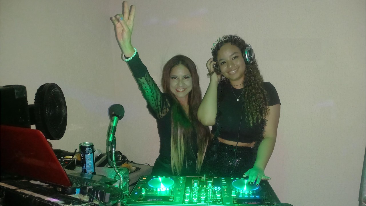 ( TBT ) 18 ANOS DE DANIELE LORDELO 18-05-2024 NO COND. SUMMER VILLE COM OS AGITOS DA DJ. KATIA DARK