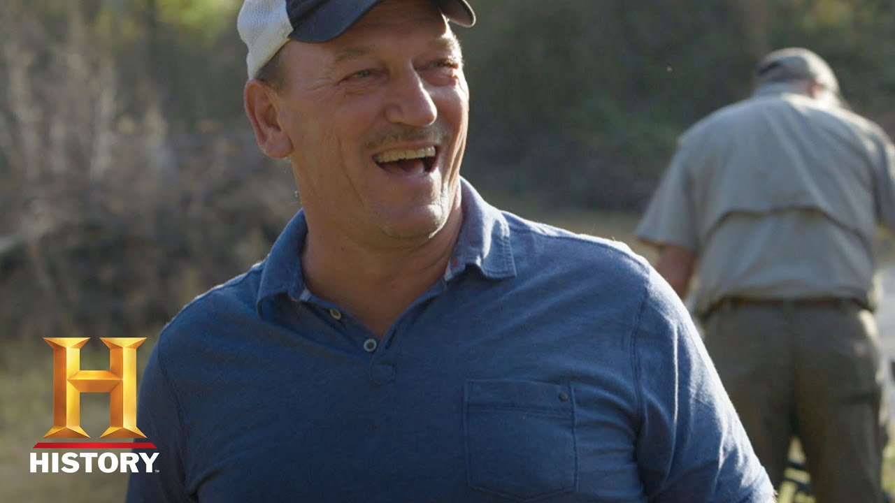 Swamp People: Skeet Shooting, Round 2 -  R.J. vs. Troy (Season 8) | History