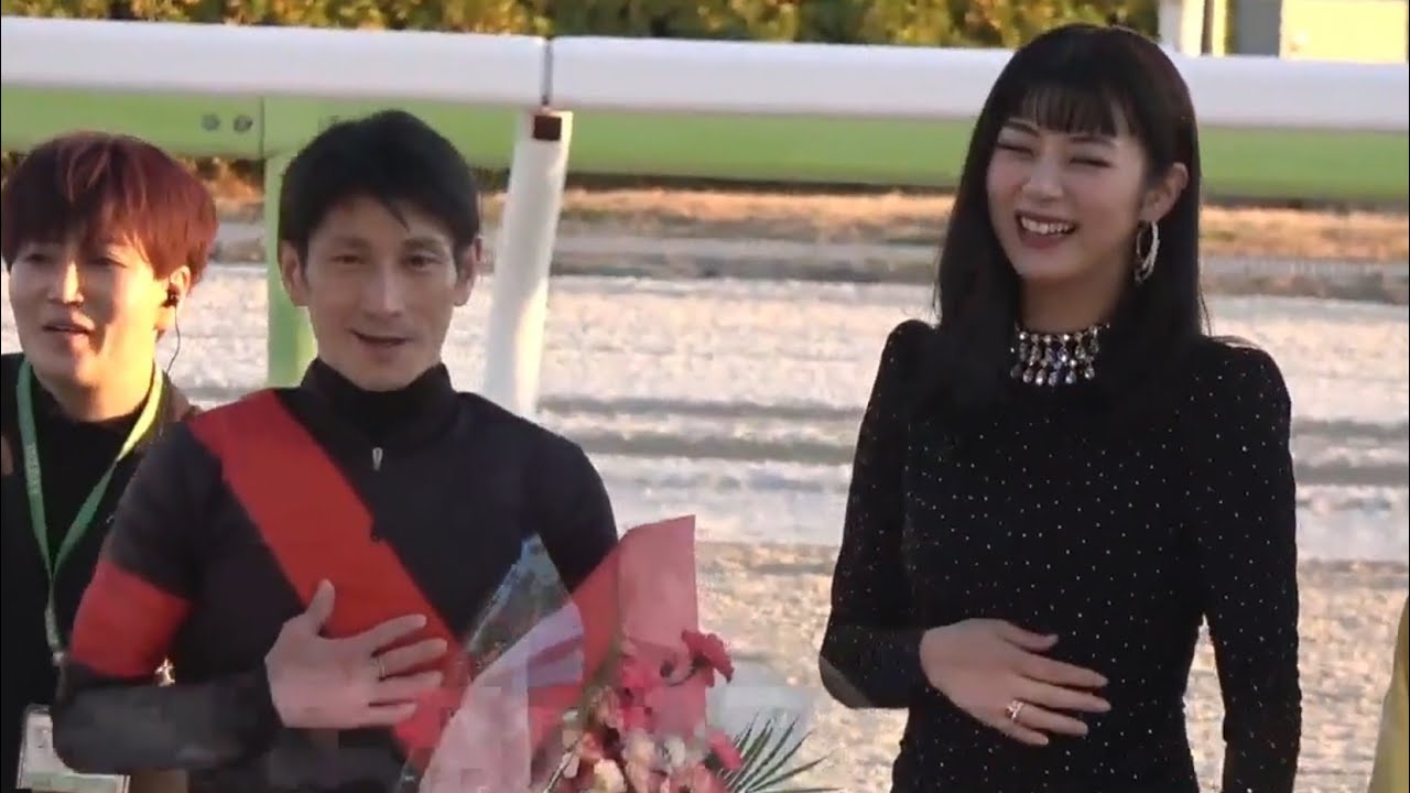 【東京大賞典　表彰式】優勝馬ディクテオン号（矢野貴之騎手）※プレゼンターは池田エライザ氏　2025年12月29日（月）大井競馬場