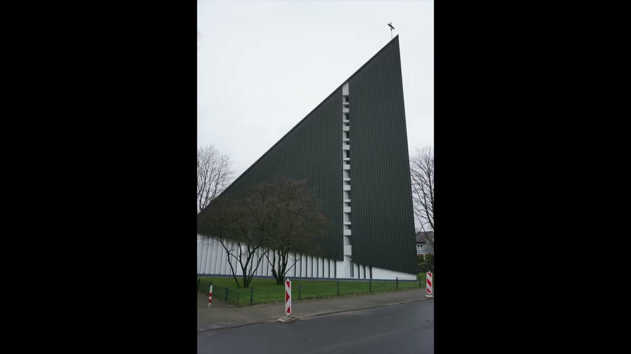 Gelsenkirchen-Erle: Thomaskirche (Vollgel&auml;ut der Glocken)