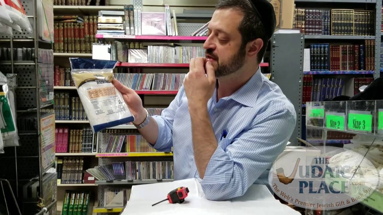 How to Choose Tzitzis Arba Kanfos for an Adult