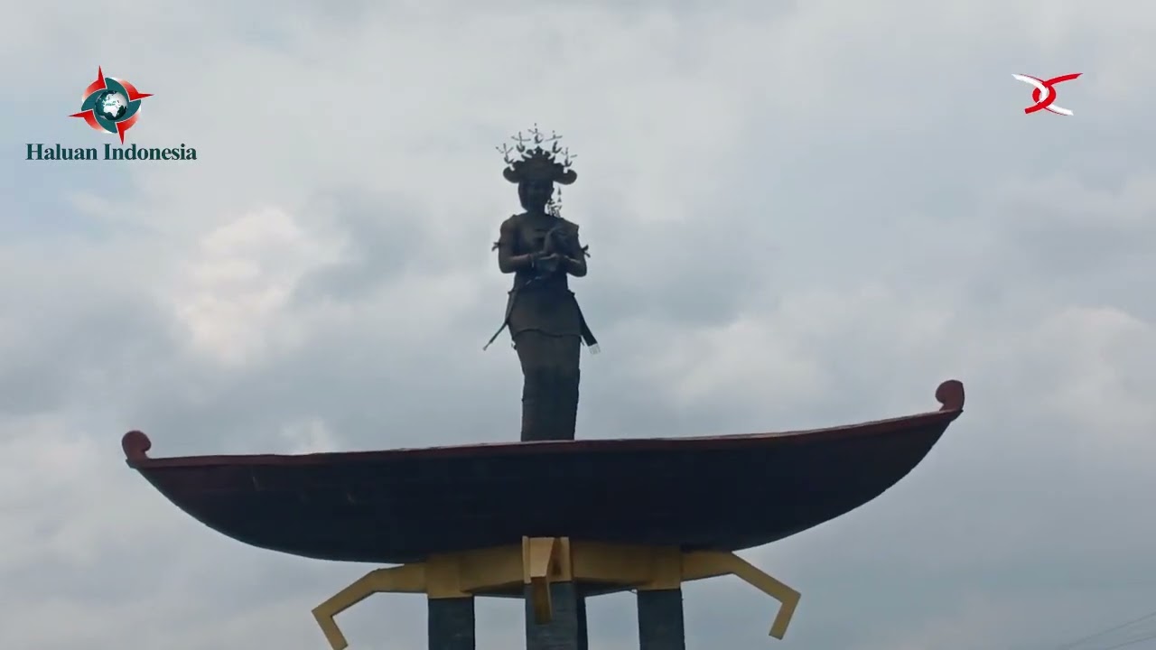 MONUMEN PENARI SIGEKH PENGANTIN LOKASI PAVORIT WARGA LAMPUNG SELATAN