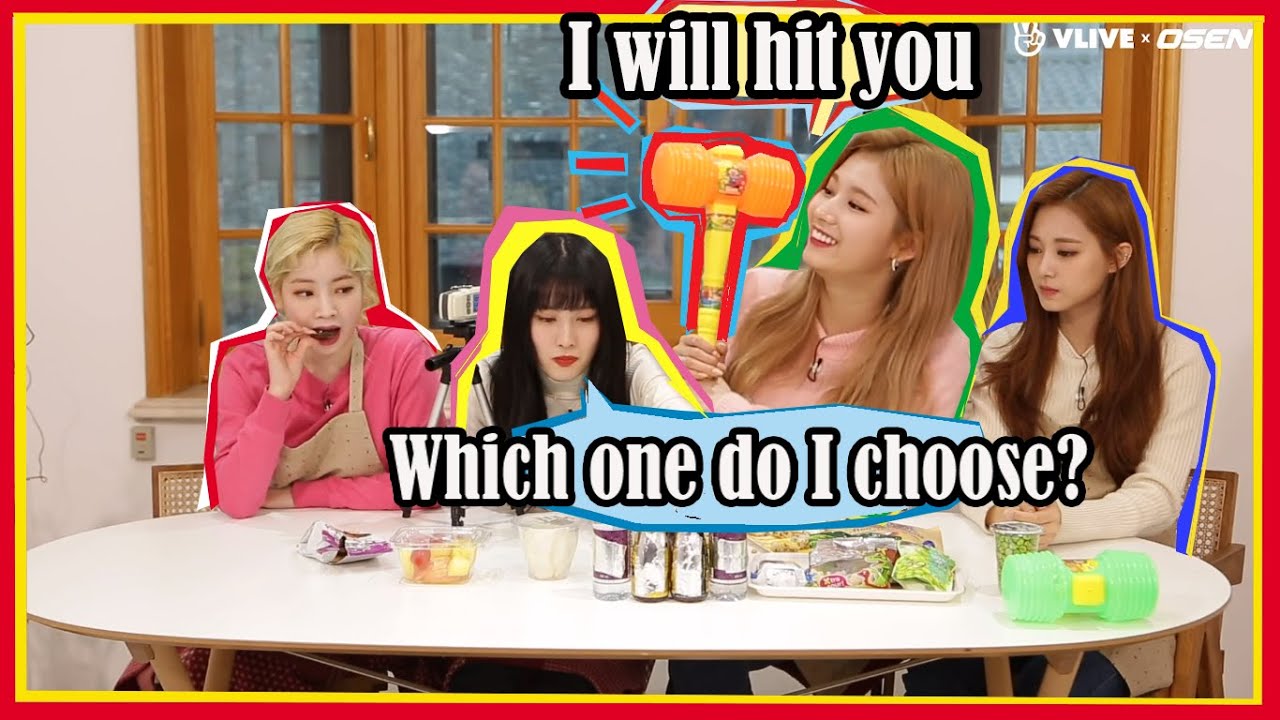 TWICE(Momo,Sana,Tzuyu,Dahyun) Eat as quiet as possible